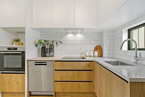 Photo of property in 19 Tieke Lane, Massey, Auckland, 0614