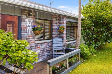 Photo of property in 8 Buckleys Track, Paremoremo, Auckland, 0632
