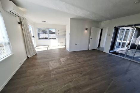 Photo of property in 1/45 Castor Bay Road, Castor Bay, Auckland, 0620