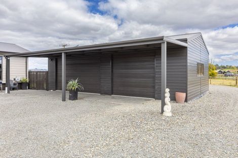 Photo of property in 1 Elm Place, Tikipunga, Whangarei, 0112