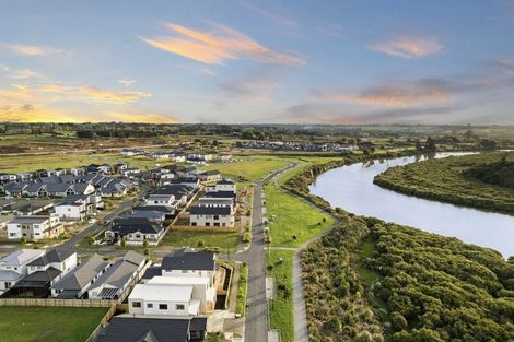 Photo of property in 80a Kahui Parade, Karaka, 2113