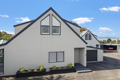 Photo of property in 74b Grand Vue Road, Kawaha Point, Rotorua, 3010