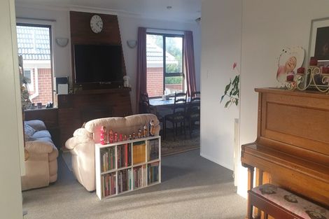 Photo of property in 39 Moire Road, Massey, Auckland, 0614