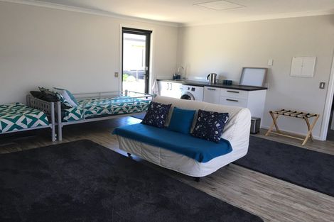 Photo of property in 2 Kahu Close, Kaiteriteri, Motueka, 7197