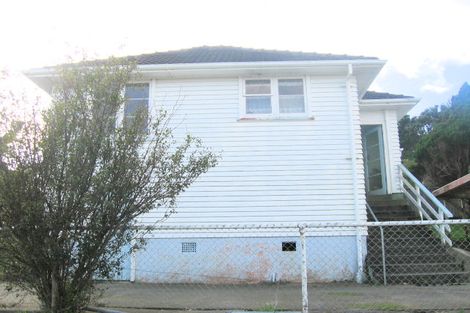 Photo of property in 15 Dorset Grove, Cannons Creek, Porirua, 5024