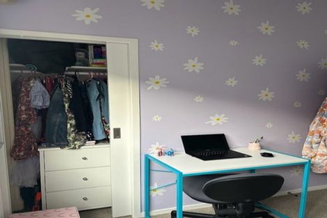 Photo of property in 1a Shamrock Lane, Te Atatu Peninsula, Auckland, 0610