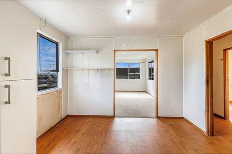 Photo of property in 19 Doone Place, Massey, Auckland, 0614