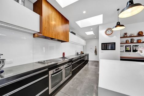 Photo of property in 6 Williams Avenue, Hawera, 4610