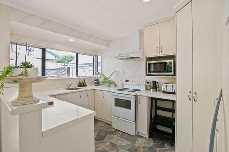 Photo of property in 1/15 Ronald Street, Strandon, New Plymouth, 4312