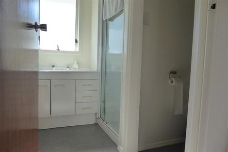 Photo of property in 2/98 Pharazyn Street, Melling, Lower Hutt, 5010