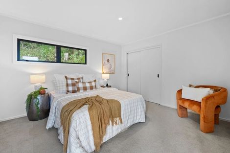 Photo of property in 35 Pluto Place, Beach Haven, Auckland, 0626