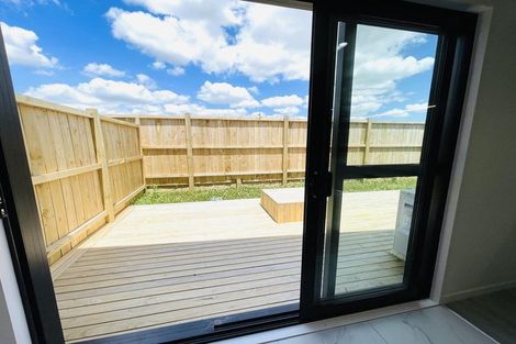 Photo of property in 22 Karihi Road, Karaka, 2113