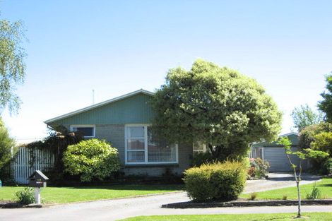 Photo of property in 16 Geddis Street, Rangiora, 7400