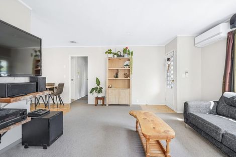 Photo of property in 64 Pelorus Street, Glenview, Hamilton, 3206