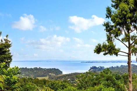 Photo of property in 114 Scenic Drive, Titirangi, Auckland, 0604