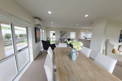 Photo of property in 99 Bayvista Drive, Karaka, Papakura, 2113