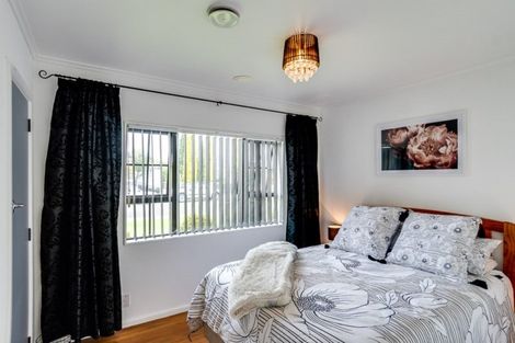 Photo of property in 3 Nikau Street, Taradale, Napier, 4112