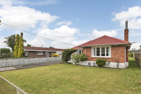 Photo of property in 126 Hutchinson Avenue, New Lynn, Auckland, 0600