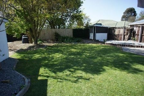 Photo of property in 12 Oakdale Street, Avonhead, Christchurch, 8042