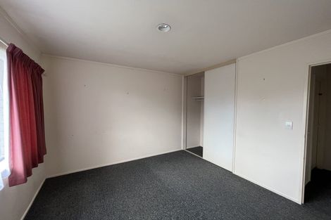 Photo of property in 12/56 Larnoch Road, Henderson, Auckland, 0610