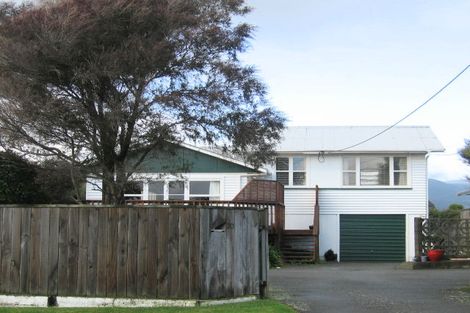 Photo of property in 20 Gray Avenue, Paraparaumu Beach, Paraparaumu, 5032