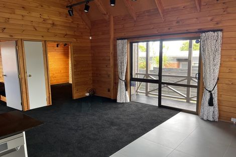 Photo of property in 261 Great North Road, Henderson, Auckland, 0612