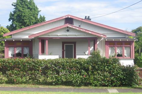Photo of property in 110 Lynwood Road, New Lynn, Auckland, 0600