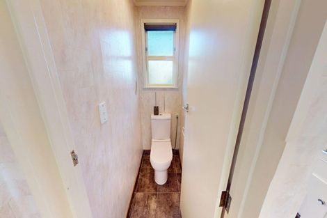 Photo of property in 5 Caversham Road, Westmere, Whanganui, 4501