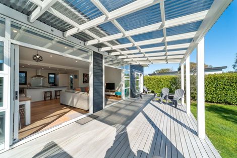 Photo of property in 32 Burgundy Drive, Martinborough, 5711