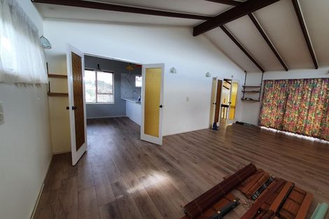 Photo of property in 36 Sunset Road, Unsworth Heights, Auckland, 0632