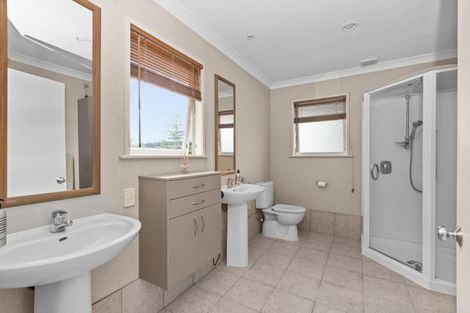 Photo of property in 46 Tauroa Road, Havelock North, 4130