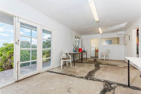 Photo of property in 9 Mcclintock Road, Massey, Auckland, 0614