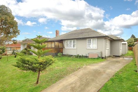 Photo of property in 42 Plumley Crescent, Mangere, Auckland, 2022