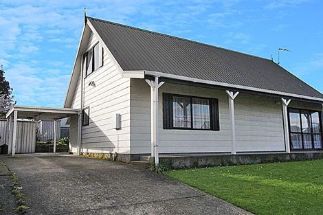 Photo of property in 45 Rhodes Drive, Kelvin Grove, Palmerston North, 4414