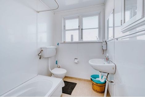 Photo of property in 4a Langford Street, Naenae, Lower Hutt, 5011