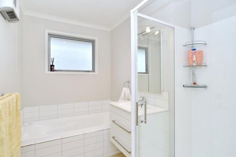 Photo of property in 28 Kirsten Place, Parklands, Christchurch, 8083