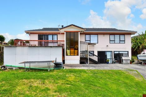 Photo of property in 11 Melia Grove, Goodwood Heights, Auckland, 2105