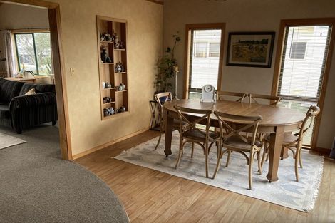Photo of property in 166 Torkar Road, Clarks Beach, 2122