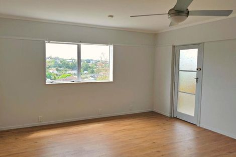 Photo of property in 1/51 Shanaway Rise, Hillcrest, Auckland, 0627