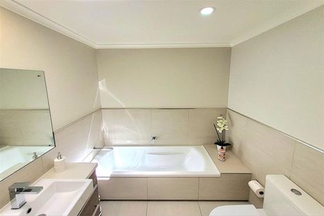 Photo of property in 45 Costa Viva Crescent, Karaka, Papakura, 2113