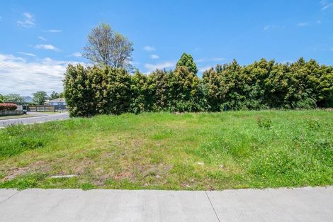 Photo of property in 9a Edwards Avenue, Henderson, Auckland, 0610