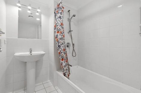 Photo of property in The Rennaissance, 5j/18 Ronwood Avenue, Manukau, Auckland, 2104