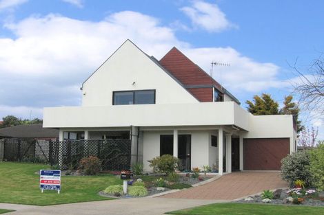 Photo of property in 1/2 Claridge Place, Mount Maunganui, 3116