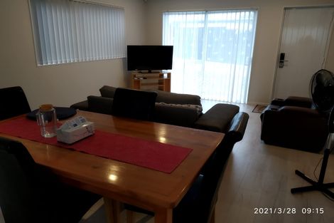 Photo of property in 4035e Great North Road, Glen Eden, Auckland, 0602