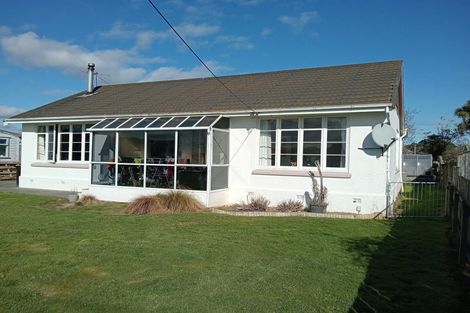 Photo of property in 9 Birch Street, Tuatapere, 9620