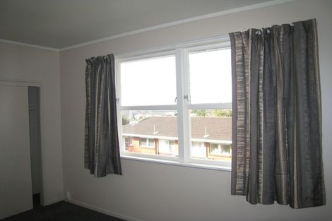 Photo of property in 17 Keegan Drive, Massey, Auckland, 0614