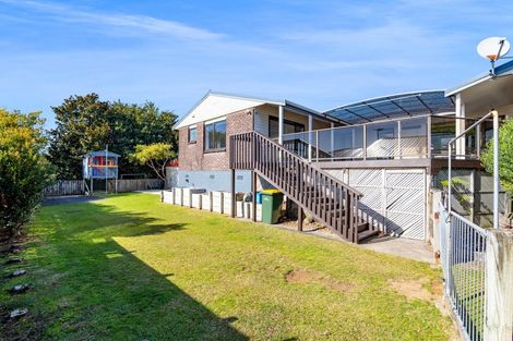 Photo of property in 66 Karina Road, Merrilands, New Plymouth, 4312