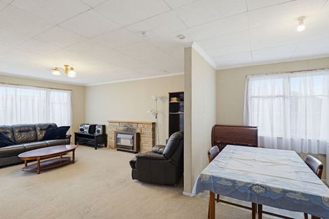 Photo of property in 90 Manuka Street, Castlecliff, Whanganui, 4501