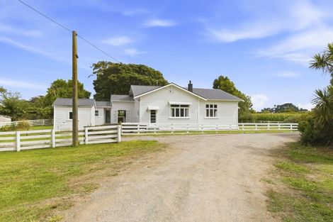 Photo of property in 225 Kuku Beach Road, Kuku, Levin, 5570
