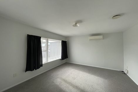 Photo of property in 31 Exmouth Road, Northcote, Auckland, 0627